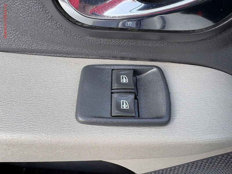 Dacia Lodgy (2016) 1.5 dCi, Ambiance - fotka 12 z 13