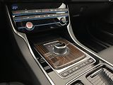 Jaguar XE 30t 221kW AWD AUT CZ - náhled 26