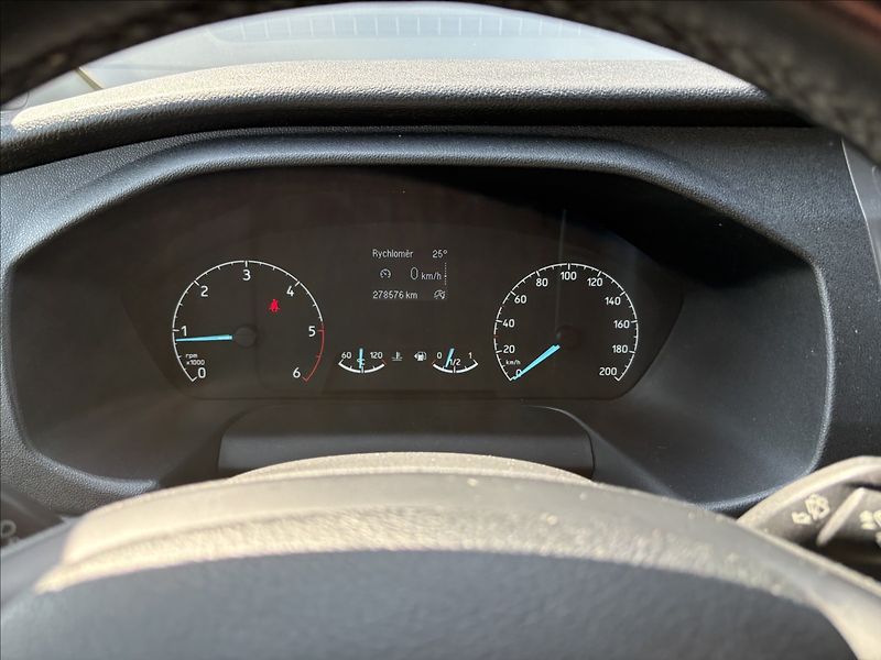 Ford Transit Custom 2,0 TDCi 125 KW 6MÍST L2 TREND - fotka 10 z 22