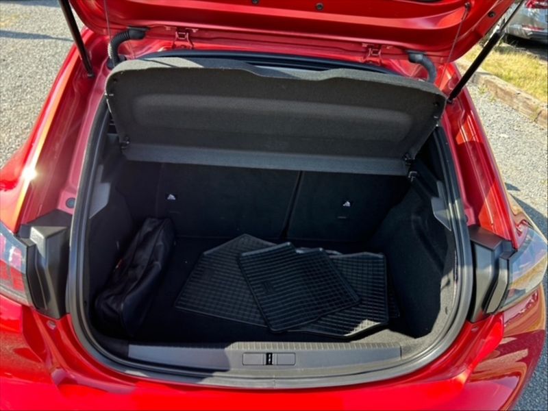 Peugeot 208 1,2 PT 100 Active Pack 5d - fotka 6 z 11
