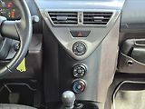 Toyota iQ 1,0 i 50Kw Klima Webasto ALU - náhled 22