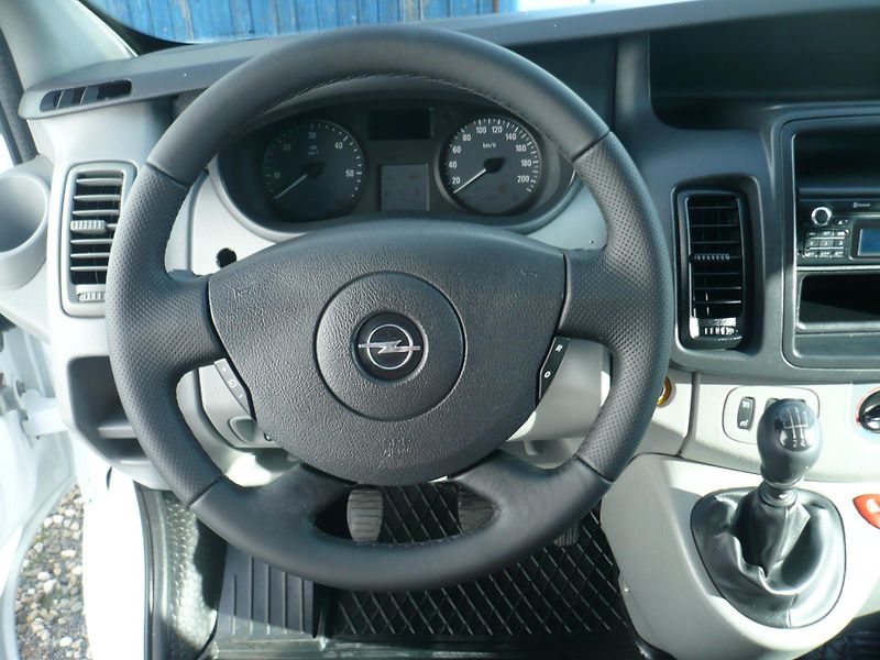 Opel Vivaro 2.0DCI L1H1 Klima - fotka 11 z 24