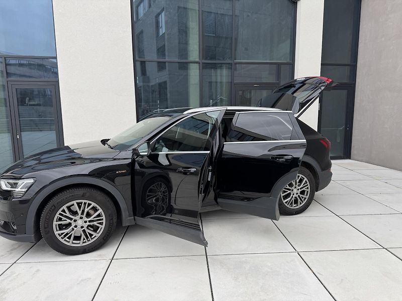 Audi e-tron (2022) 50 QUATTRO BUSSINES 1 Majitel - fotka 40 z 53