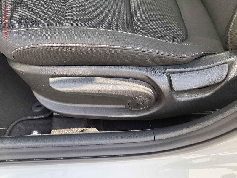 Kia Rio (2023) 1.2, Vision, navi, kamera - fotka 14 z 19