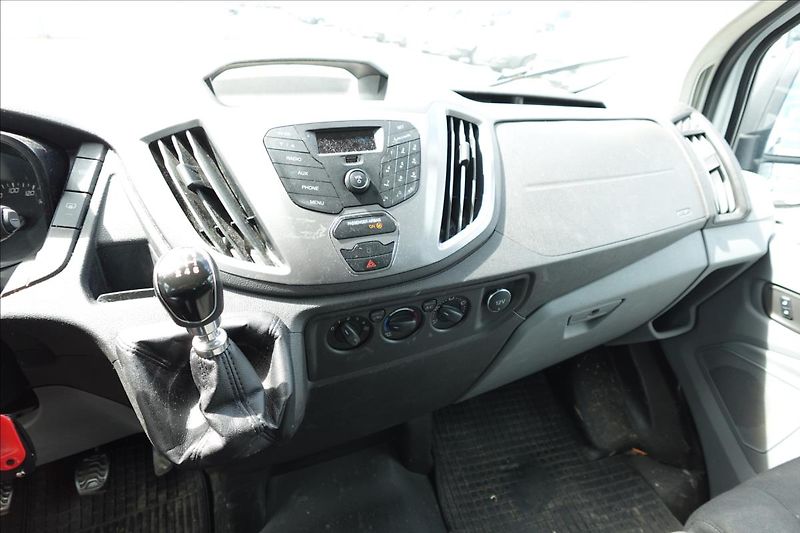 Ford Transit 2,0 TDCi  L3H2 9MÍST KLIMA - fotka 33 z 37