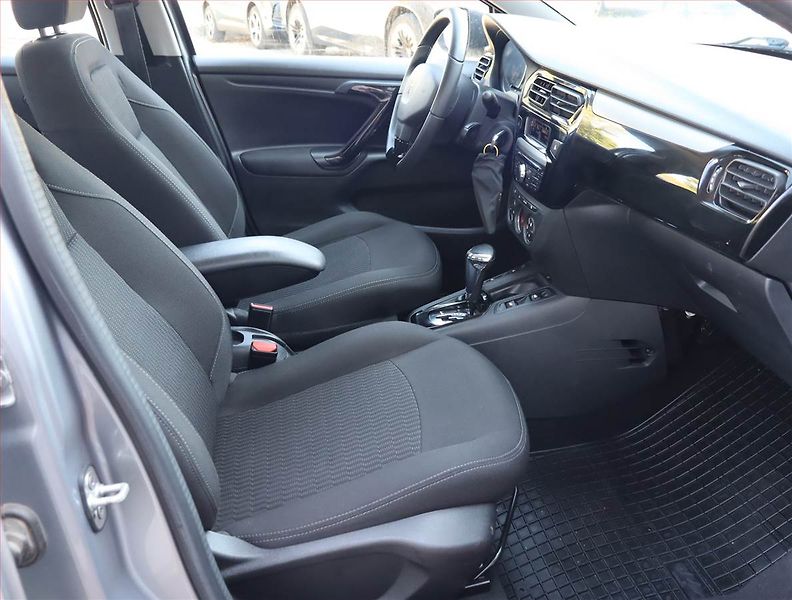 Peugeot 301 (2019) 1.6 VTi, Automat, Serv.kniha - fotka 9 z 19