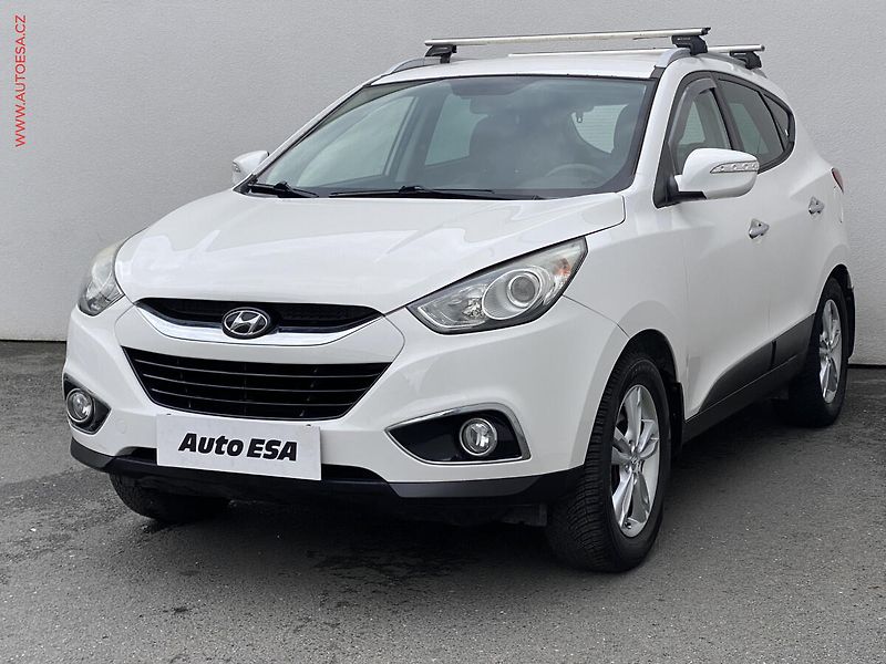 Hyundai ix35 (2011) 1.6 GDi, ČR, AC, park.čidla - fotka 3 z 17