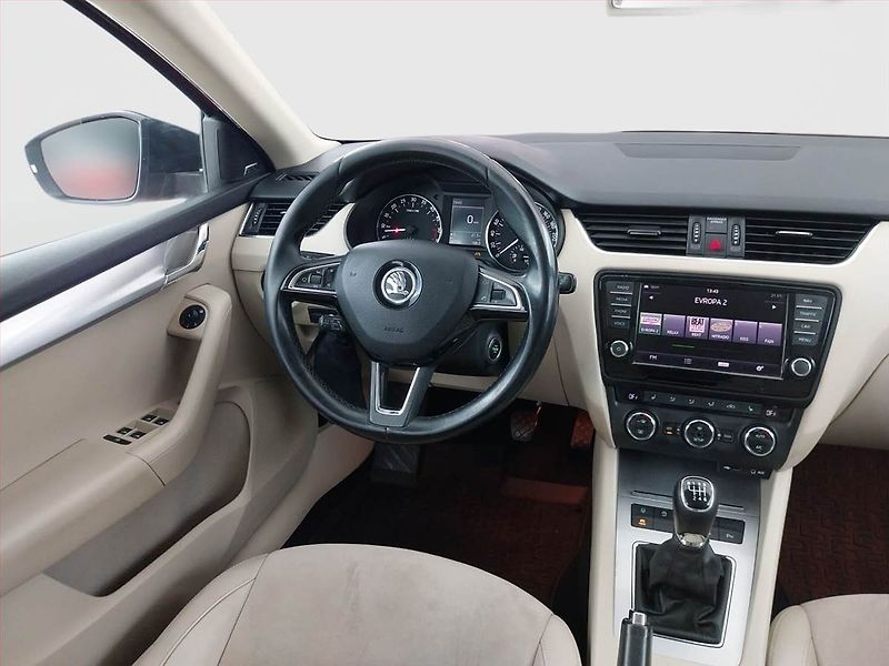 Škoda Octavia (2014) Elegance 2.0 TDI, Serv.kniha - fotka 7 z 24