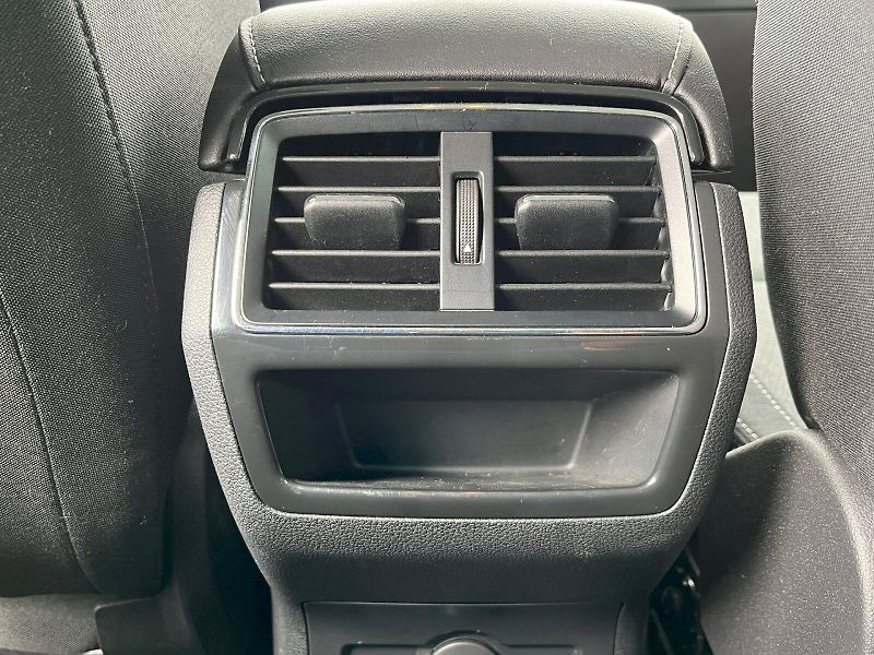 Škoda Karoq (2023) 1.5 TSI 110kW Style - fotka 12 z 27