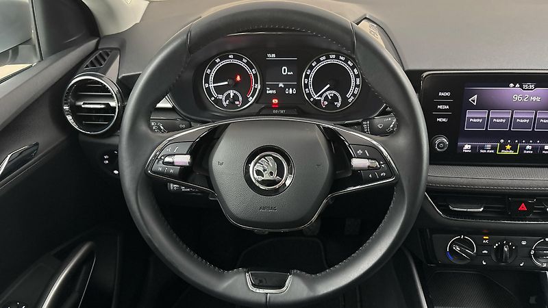 Škoda Fabia 1.0 TSI Style - fotka 9 z 23