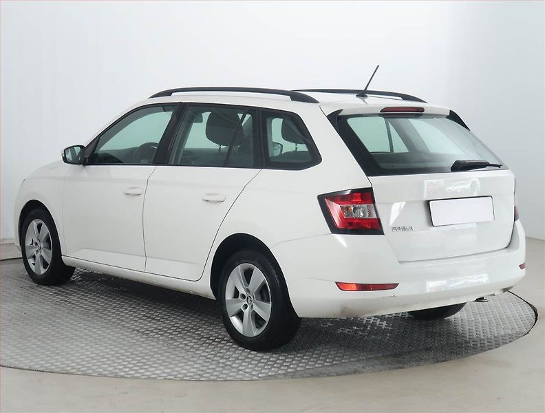 Škoda Fabia (2020) Ambition 1.0 TSI, ČR,1.maj - fotka 4 z 15