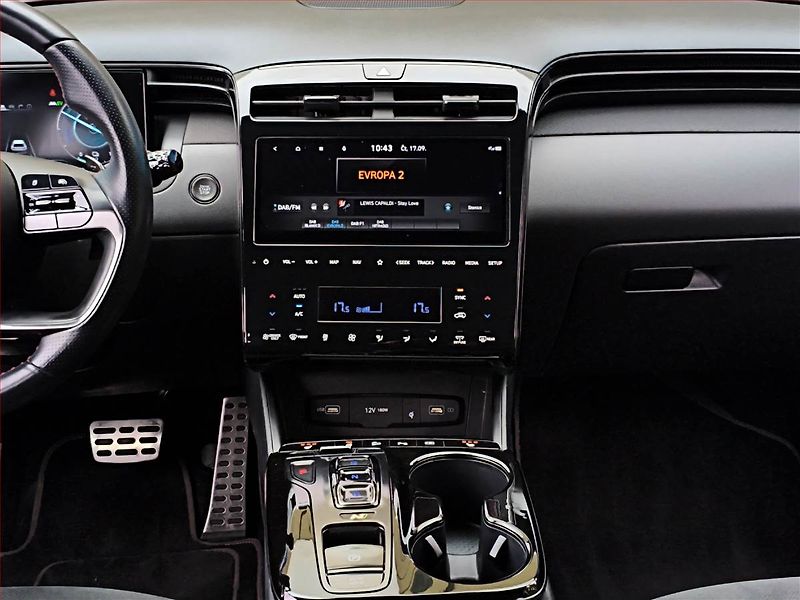 Hyundai Tucson (2022) N-Line 1.6 T-GDI 48V MHEV - fotka 12 z 17