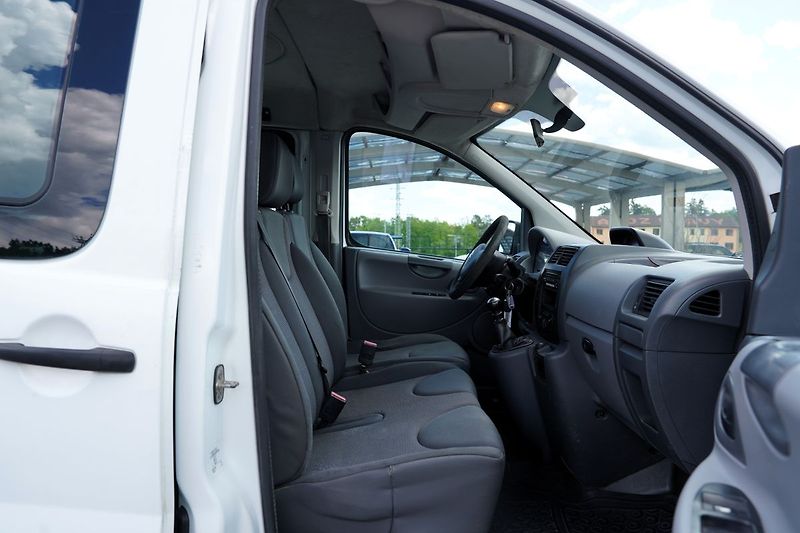 Citroën Jumpy 2.0 HDI, 120 PS/ČR/L1H1 - fotka 22 z 31