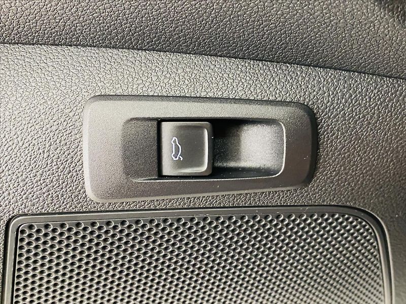 Škoda Karoq 1,5 TSI 110kW DSG Selection - fotka 19 z 26
