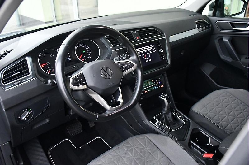 Volkswagen Tiguan 2.0TDi DSG NAVI TAŽNÉ ČR 1.M - fotka 14 z 41