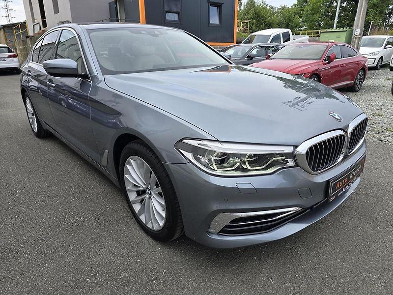 BMW Řada 5 530i 185kW XDRIVE LUXURY - DPH - fotka 2 z 47