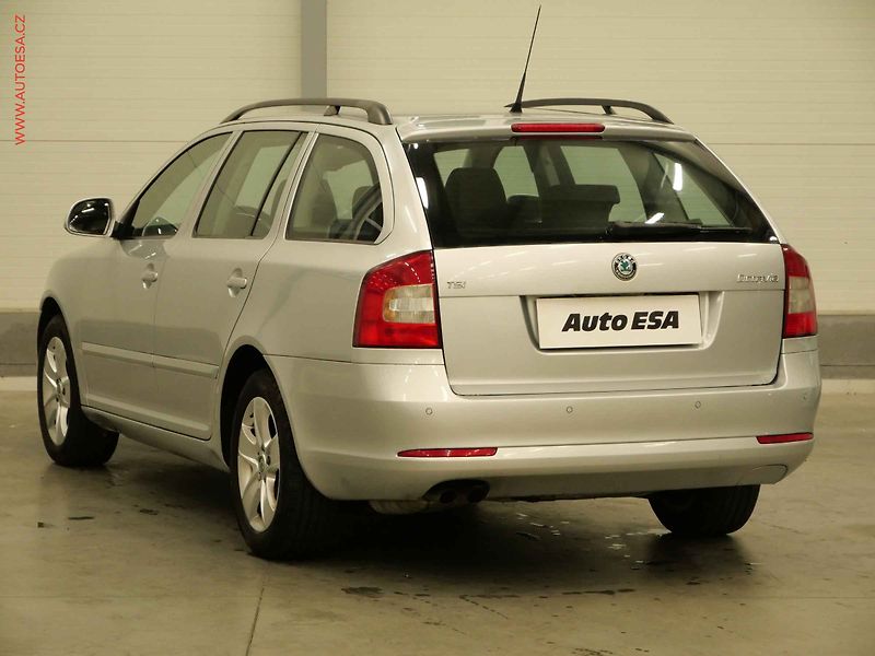 Škoda Octavia (2011) 1.4 TSI, AC, temp - fotka 6 z 22