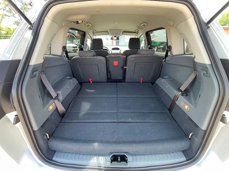 Ford C-MAX 1.6CDTi 85kW*ZADÁNO* - fotka 18 z 38