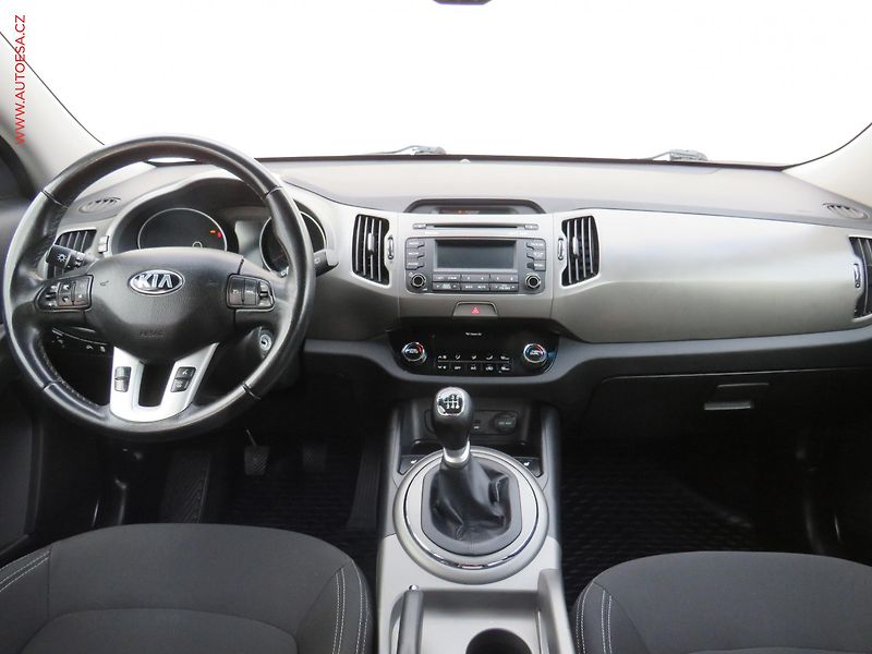 Kia Sportage (2014) 1.6GDi, 2.maj,ČR, AC - fotka 9 z 22