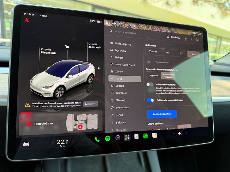 Tesla Model Y Standrart Range LFP Tažné - fotka 23 z 43