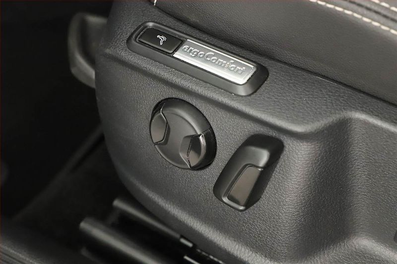 Volkswagen Passat (2020) 1.5 TSI - fotka 18 z 21
