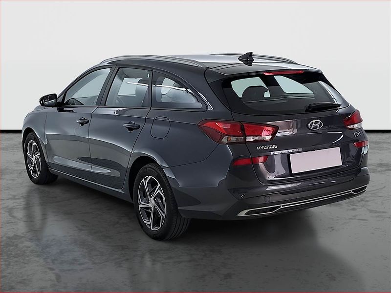 Hyundai i30 (2023) 1.0 T-GDI, ČR,1.maj - fotka 4 z 17