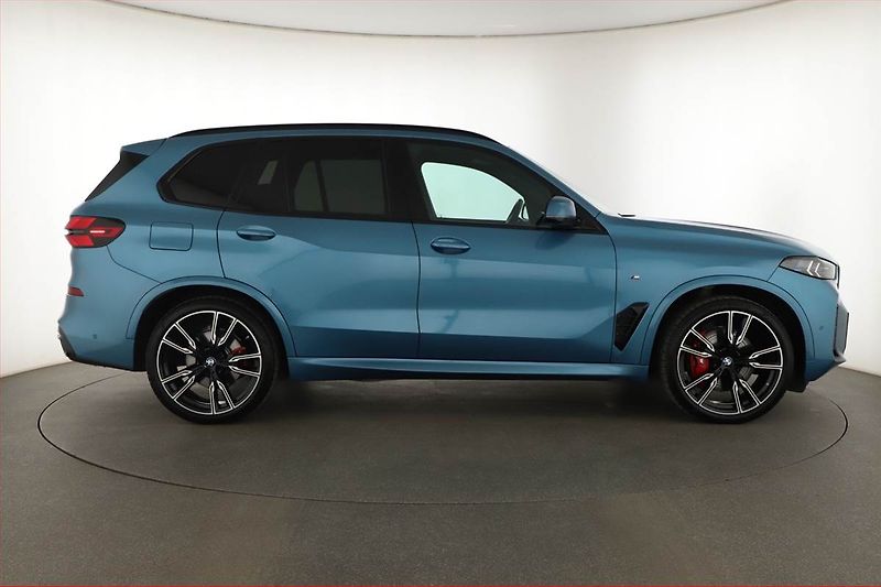 BMW X5 (2025) xDrive30d, M Paket, FullLed - fotka 6 z 21