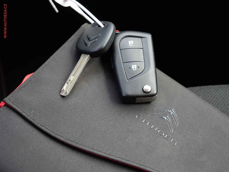 Citroën C1 (2017) 1.2i, ČR, Klima - fotka 17 z 17