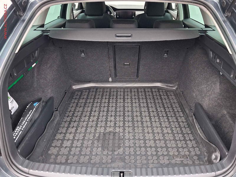 Škoda Octavia (2021) 2.0 TDi, ČR, Ambition, TZ - fotka 7 z 17