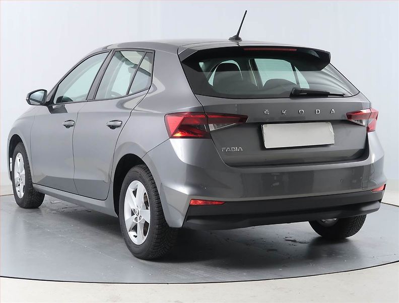 Škoda Fabia (2023) Ambition 1.0 TSI, Serv.kniha - fotka 4 z 14