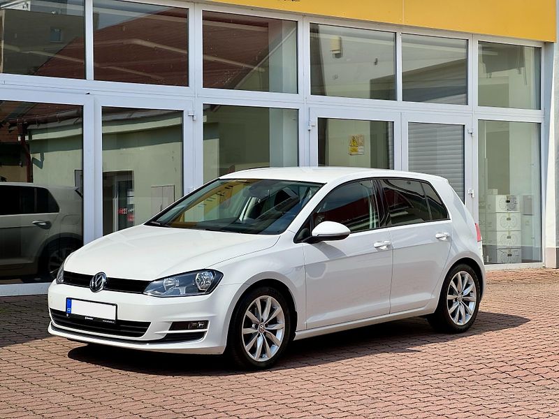 Volkswagen Golf (2014) 1.4TSI 103kW Highline - fotka 2 z 24