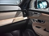 Volvo XC90 (2026) 2,0 T8  Ultra Dark - náhled 39