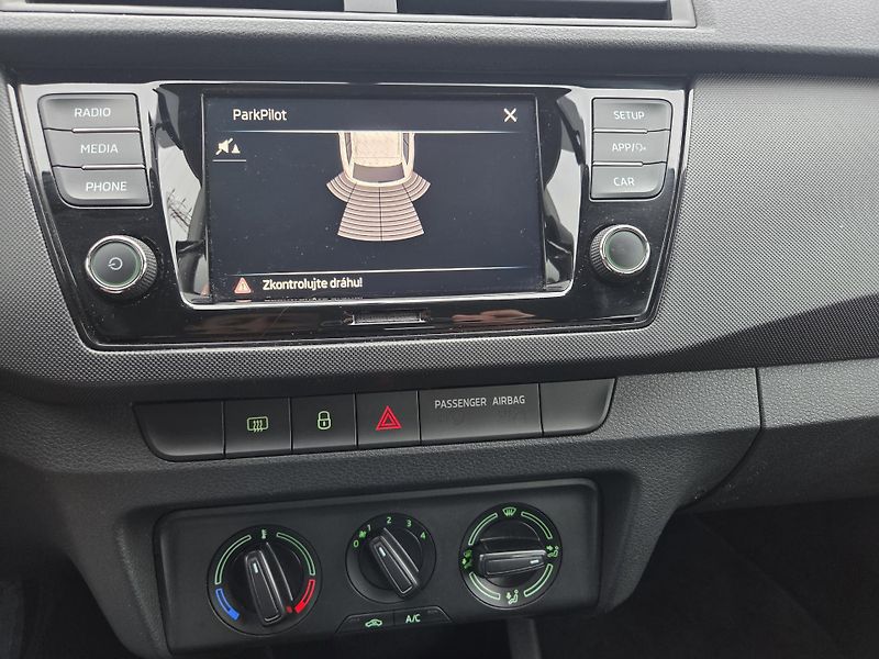 Škoda Fabia (2021) 1.0 TSI 70kW Ambition, CZ, DPH - fotka 19 z 19