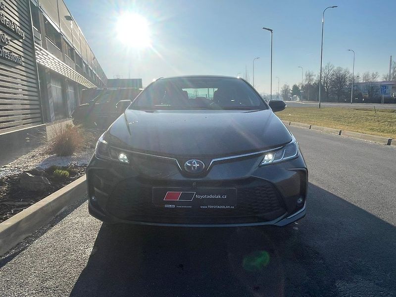 Toyota Corolla 1.8 Hybrid Comfort Tech - fotka 6 z 28