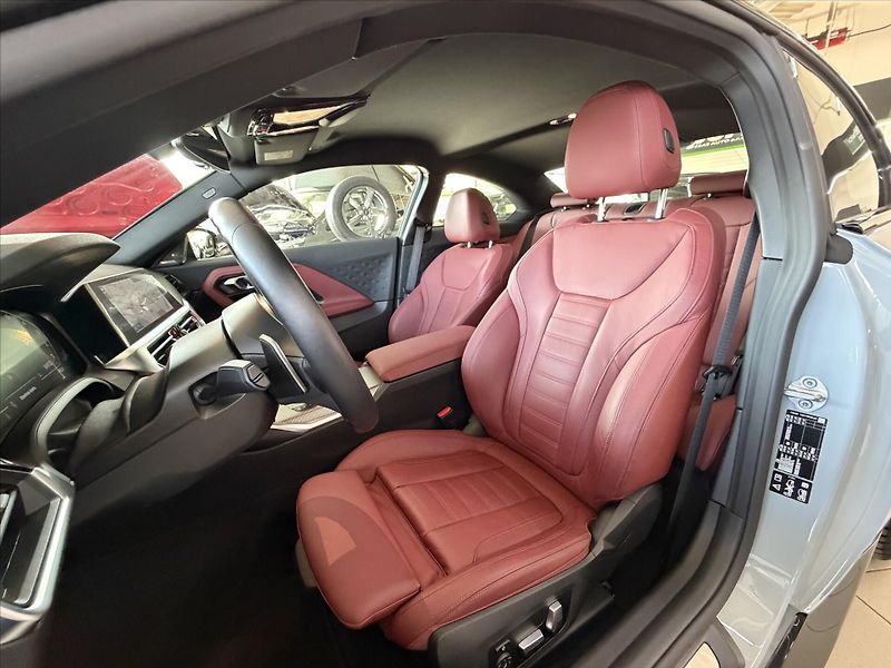 BMW Řada 2 3,0   M240i X-Drive - fotka 27 z 30