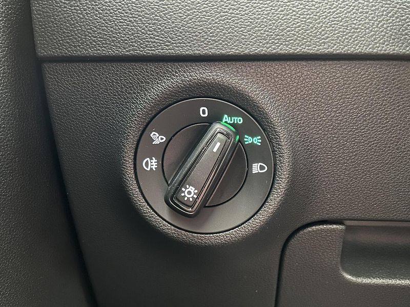 Škoda Karoq 1.5 TSI SportLine - fotka 20 z 32
