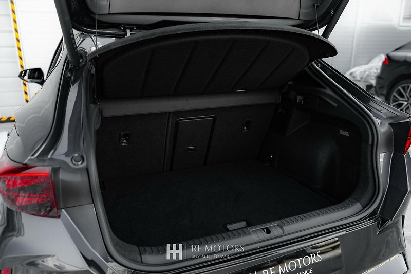 Cupra Formentor (2025) VZ 2,0 TSI 333 4Drive - fotka 30 z 53