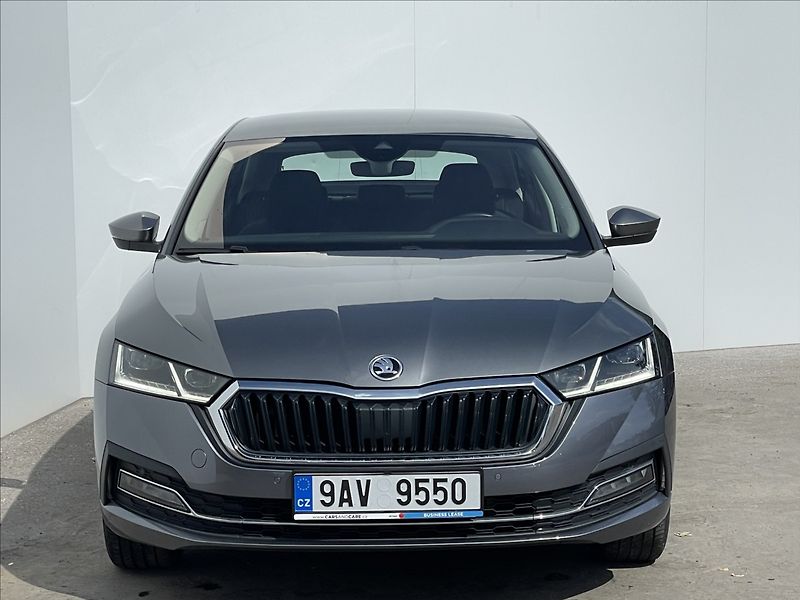 Škoda Octavia 2,0 TDI DSG Style Plus NAVI - fotka 22 z 24