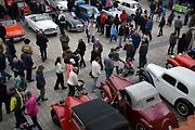 Tradiční sraz autoveteránistů na náměstí T. G. Masaryka v Prostějově. 18. května 2025