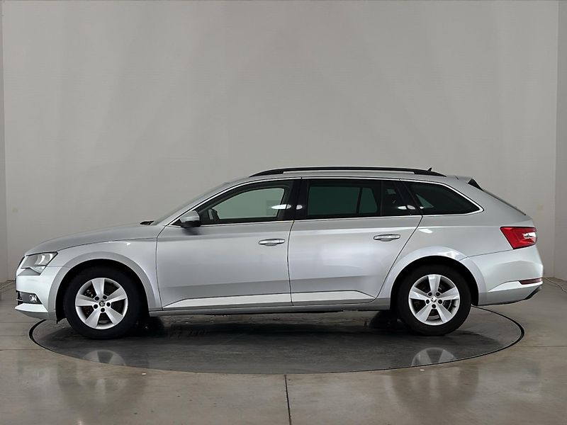 Škoda Superb Ambition - fotka 3 z 27
