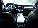 Volvo XC60 (2018) 2.0D4 140kW AWD R-LINE 148 000 - náhled 11