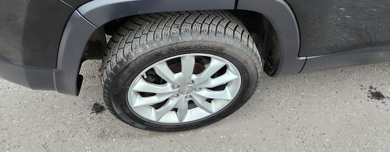 Jeep Cherokee (2015) 2.0D MJET LIMITED AWD LED DPH - fotka 39 z 54