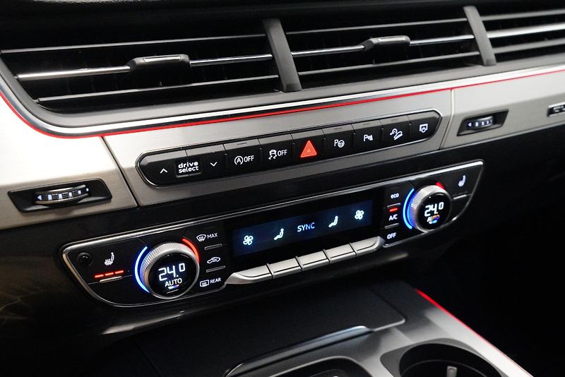 Audi Q7 - fotka 25 z 30