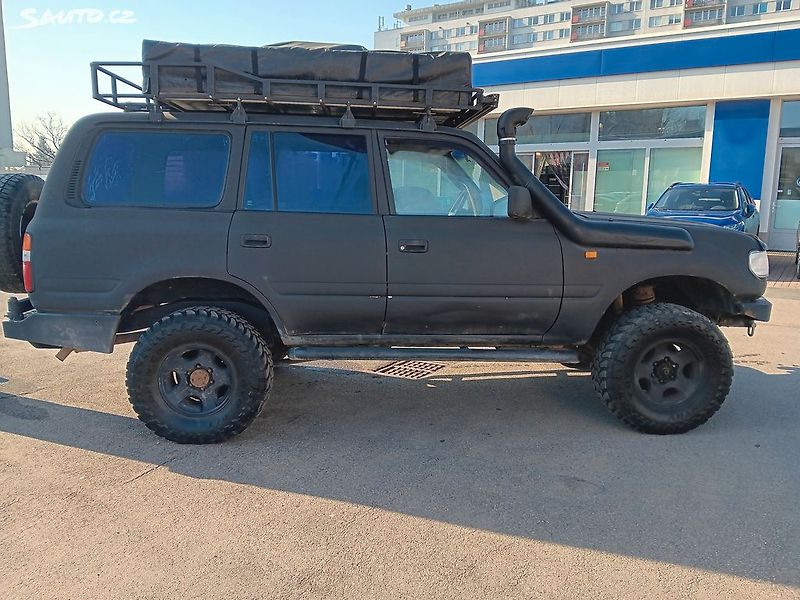 Toyota Land Cruiser 4.2 D 118kW - fotka 4 z 24