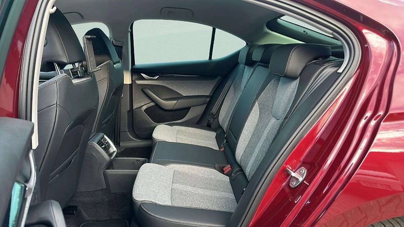Škoda Octavia Top Selection 1,5 TSI 110kW MT - fotka 7 z 30