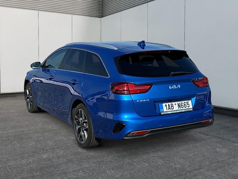 Kia Ceed (2023) TOP 1.5T-GDI 118kW CZ DPH - fotka 4 z 11