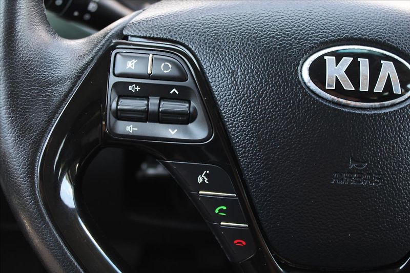 Kia Ceed 1,6 GDI  NOVÉ V ČR,TAŽNÉ,TOP - fotka 18 z 29