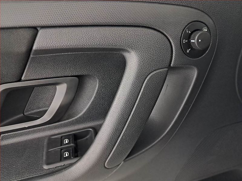 Škoda Roomster (2015) 1.2 TSI, Tempomat - fotka 19 z 20