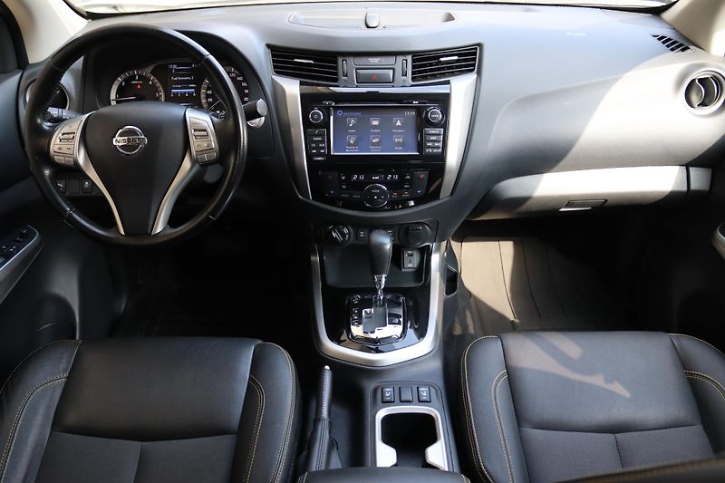 Nissan Navara 2.3dCi 4X4 AT 140kW DPH - fotka 37 z 50
