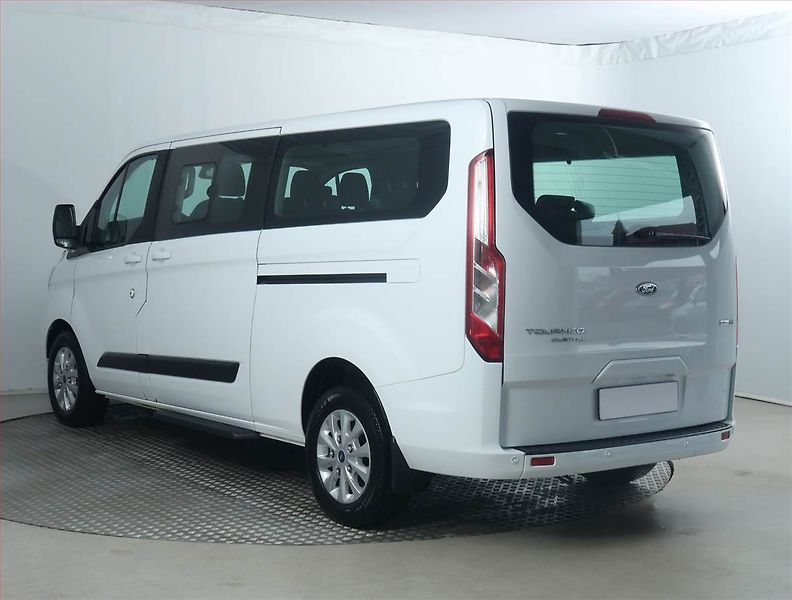 Ford Tourneo Custom (2023) Trend 2.0 EcoBlue mHEV, 1Maj - fotka 3 z 15